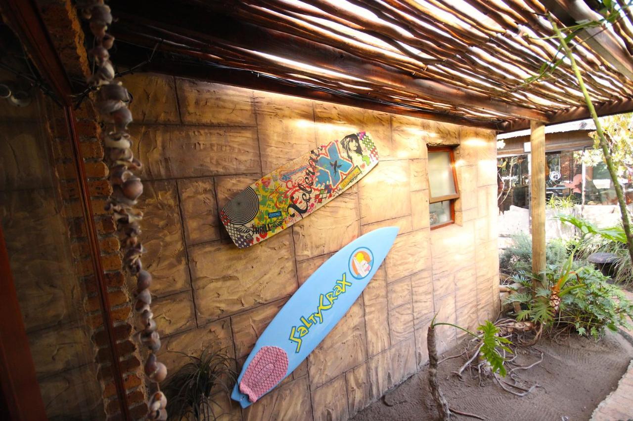 Saltycrax Backpackers And Surf Hostel By Curiocity Bloubergstrand Buitenkant foto