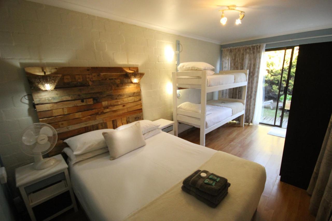 Saltycrax Backpackers And Surf Hostel By Curiocity Bloubergstrand Buitenkant foto