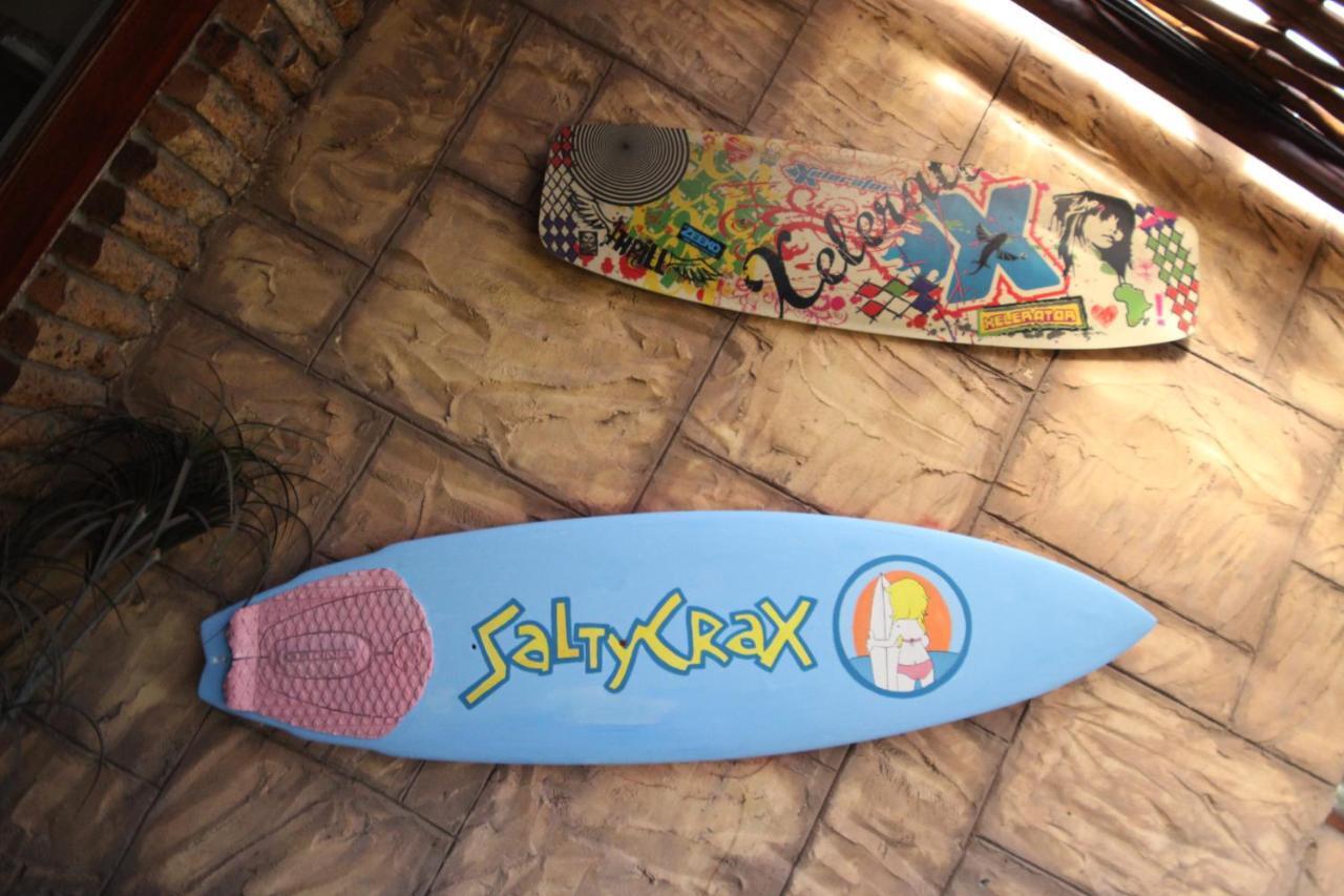 Saltycrax Backpackers And Surf Hostel By Curiocity Bloubergstrand Buitenkant foto