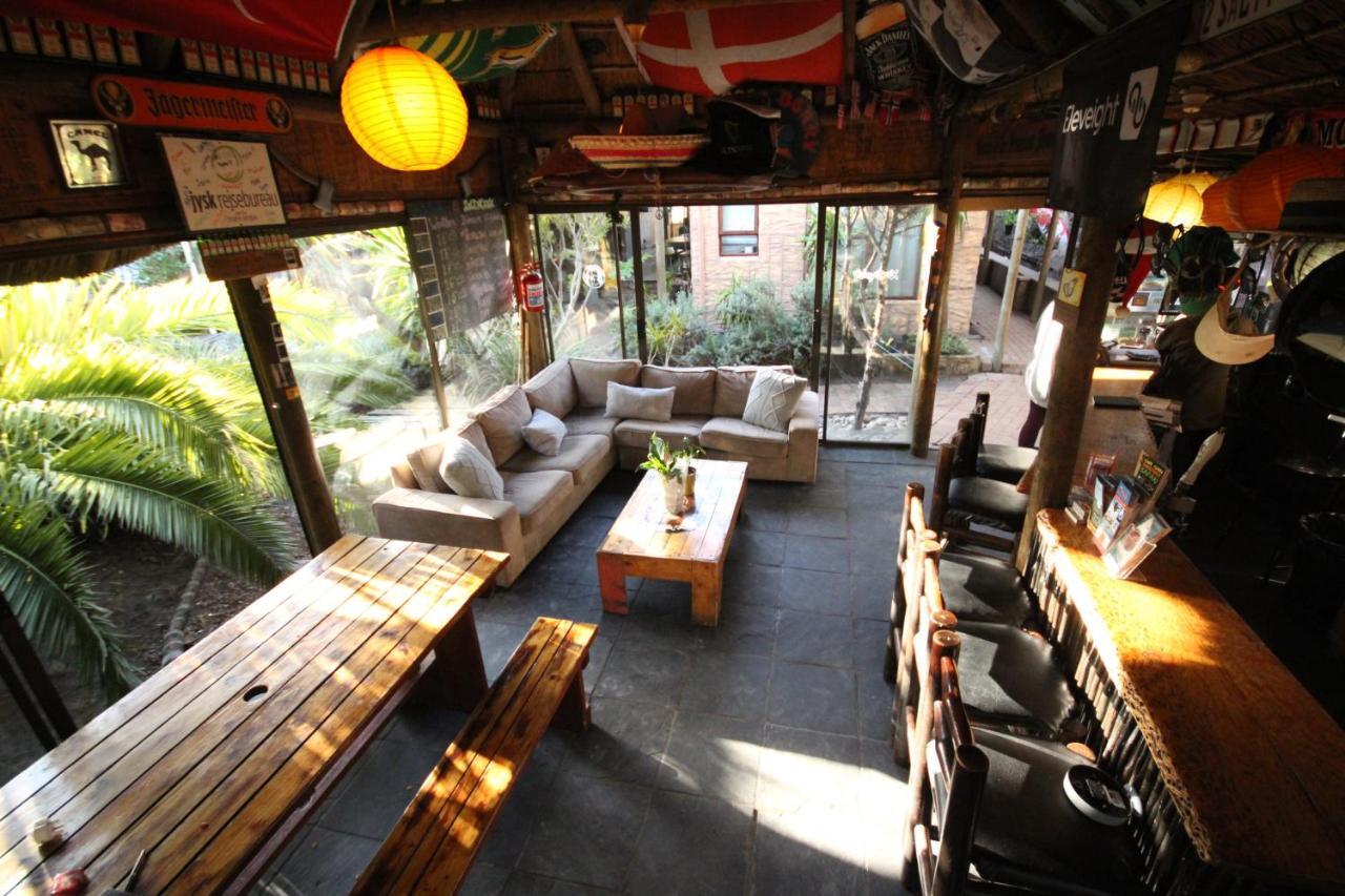 Saltycrax Backpackers And Surf Hostel By Curiocity Bloubergstrand Buitenkant foto
